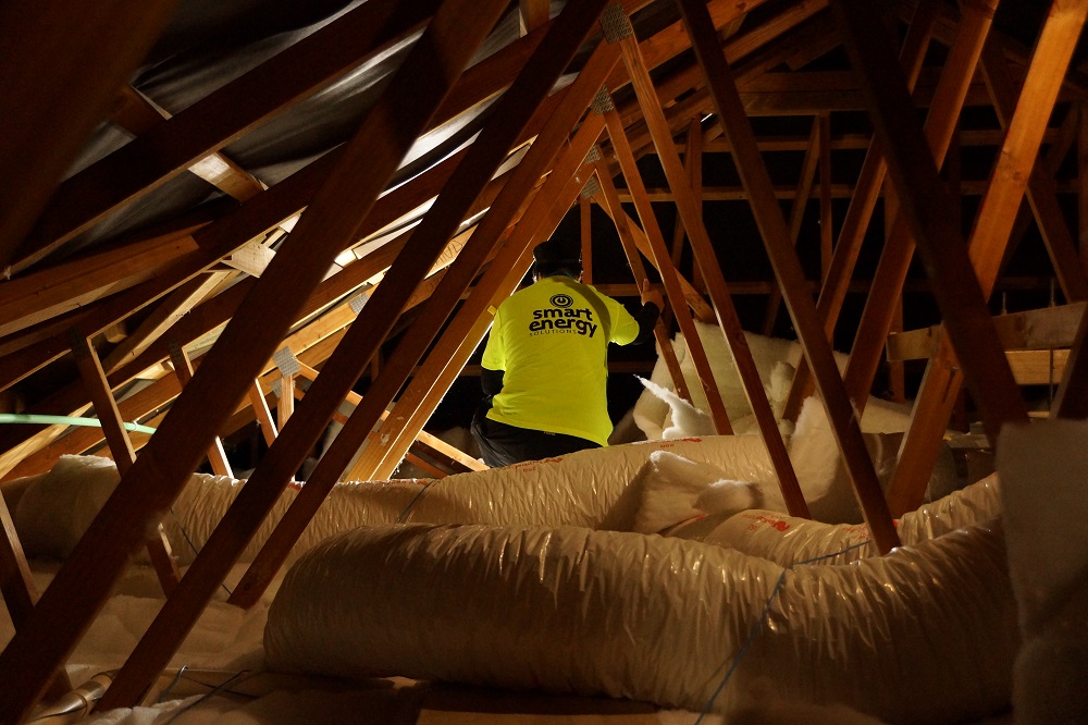 Installer In Ceiling