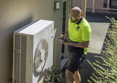 Q At Heat Pump Compressor